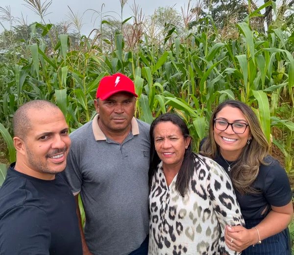 Filha de agricultor se forma e encontra juiz que mudou vida do pai - destaque galeria