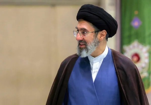 Novo líder do Irã promete vingar morte de Ali Khamenei “em breve” - destaque galeria