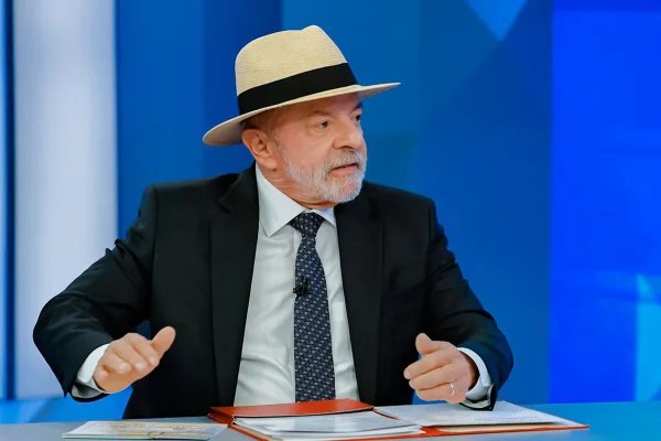 Com salário de R$ 107 mil, diretor de subsidiária da Petrobras doa a Lula - destaque galeria