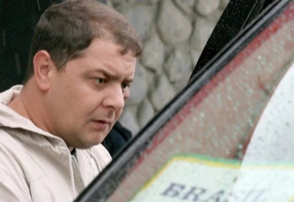 Mansão usada por Lulinha foi alugada por testemunha da Lava Jato - destaque galeria