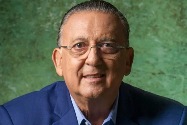 Galvão Bueno é detonado após defender Ratinho em caso de homofobia - destaque galeria