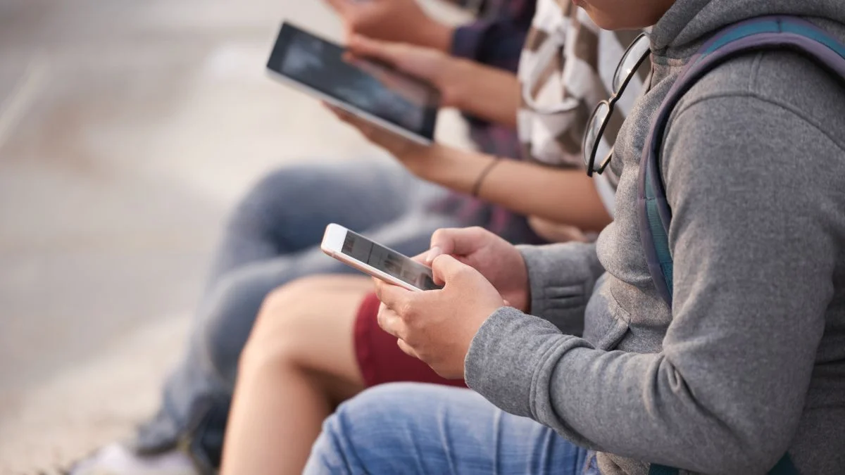 Algoritmos, isolamento e discurso de ódio: como proteger crianças e adolescentes dos crimes virtuais