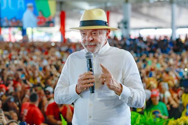 Novo leva Lula ao TSE após discurso em convenção do PT na Bahia - destaque galeria