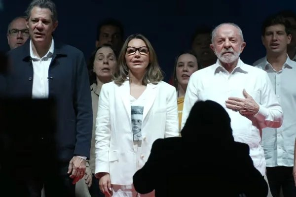 “Lula não baixa cabeça para presidente de outro país”, provoca Haddad - destaque galeria
