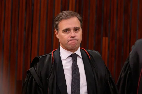 Bolsonaristas avisam governo Trump sobre mensagens entre Vorcaro e Moraes - destaque galeria